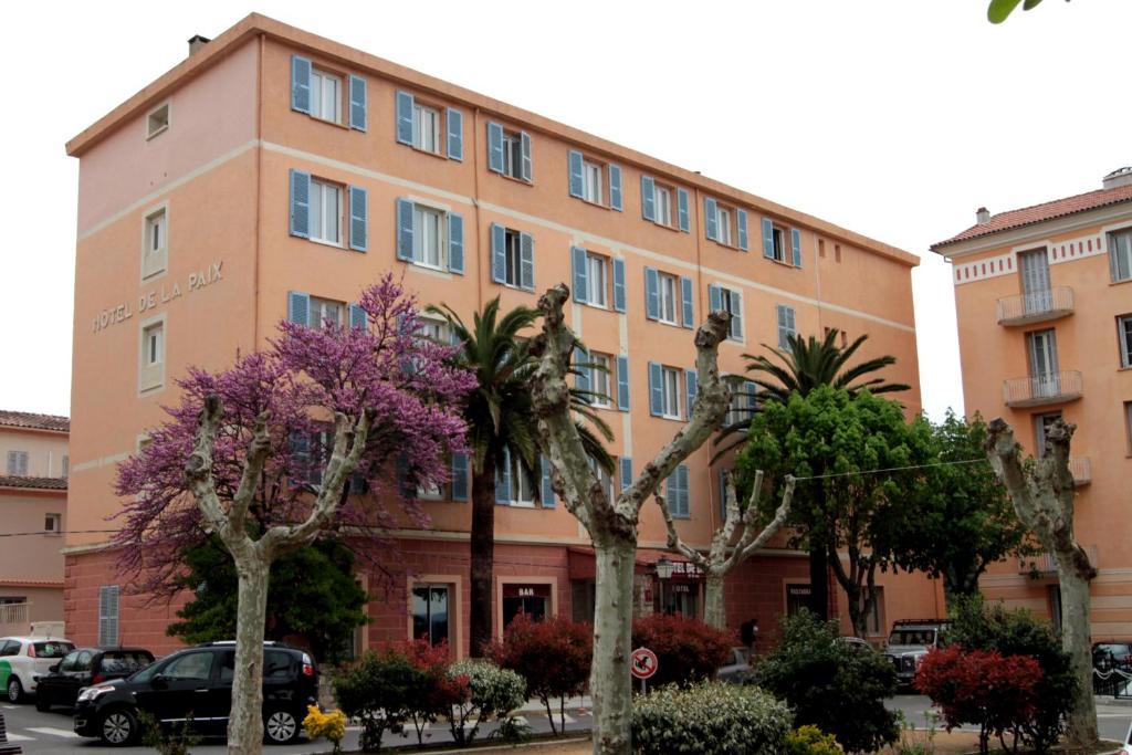 Hotel De La Paix كورتي المظهر الخارجي الصورة