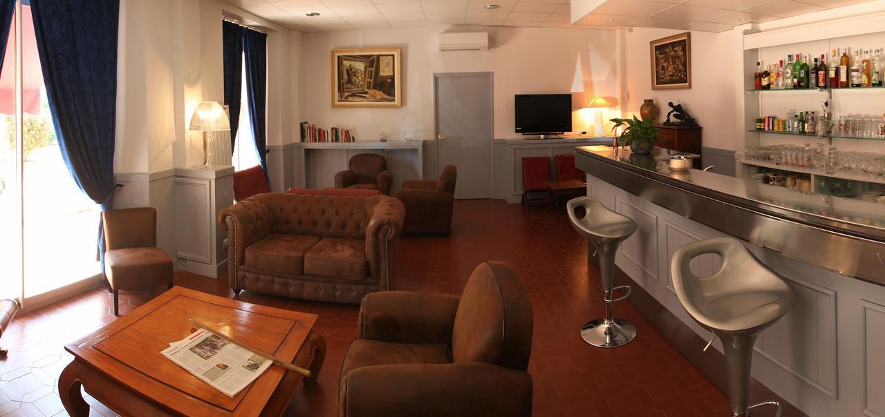 Hotel De La Paix كورتي المظهر الخارجي الصورة